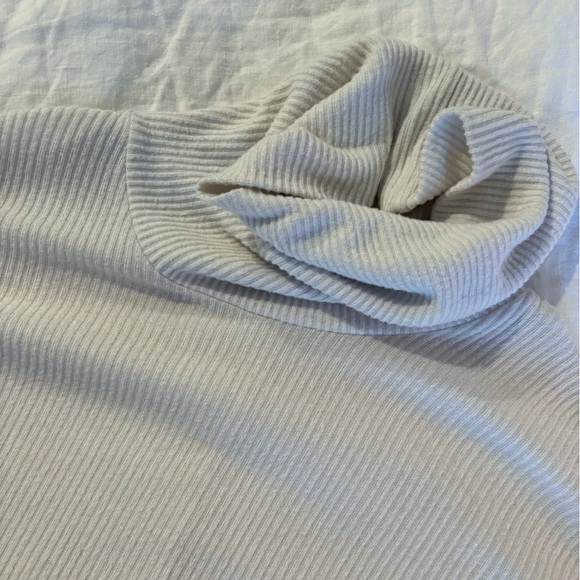 Cherish Size L White/Cream Ribbed Turtleneck - Picture 2 of 5